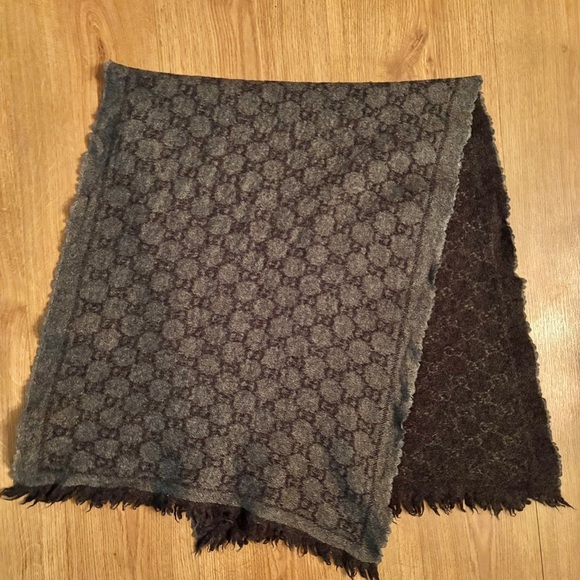 GUCCI | Italian Made 100% Wool Black Grey GG Fringe End Scarf - Picture 1 of 8